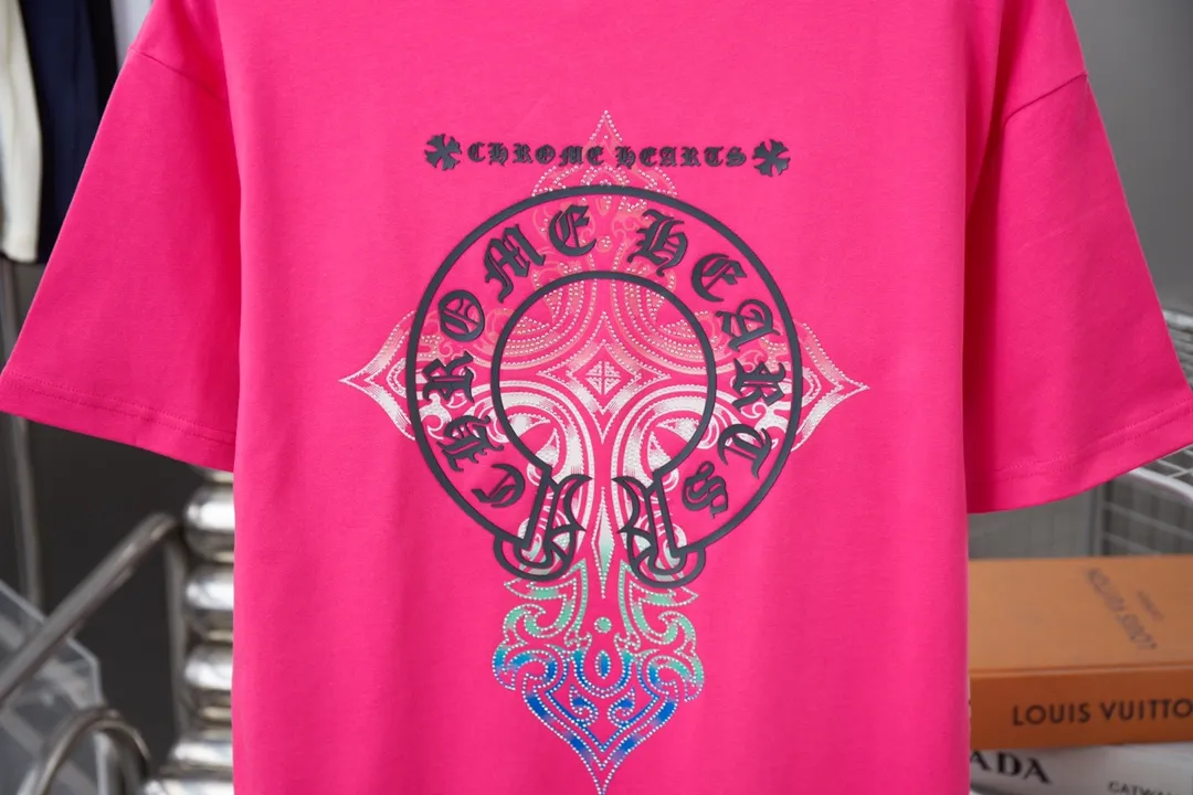 🅿️210 Ch*ome Hearte CH 25SS early spring new model, silicone printed hot diamond short sleeves, light luxury, essential item for daily commuting for men and women, correct version, welcome to compare, detailed features · 320g 100% pure cotton double yarn jersey fabric · Custom dyed in the same vat, special thickened 32 count double strand 1X1 thread · Digital direct printing cross✝️➕Imported Australian matte pearlescent diamonds➕Three-dimensional silicone heart pattern · Double-needle stitching across seams · Original main mark washed tag brand moisture-proof paper packaging Color: Black/White/Blue/Rose Size: S/M/L/XL